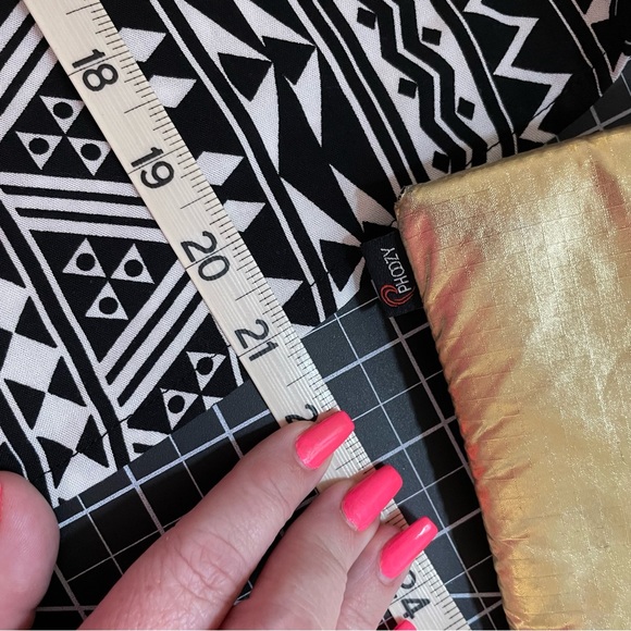 NWT high waist pull on shorts. 24w - Picture 7 of 9